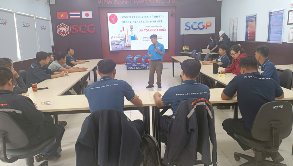 huấn luyện an toàn vệ sinh lao động